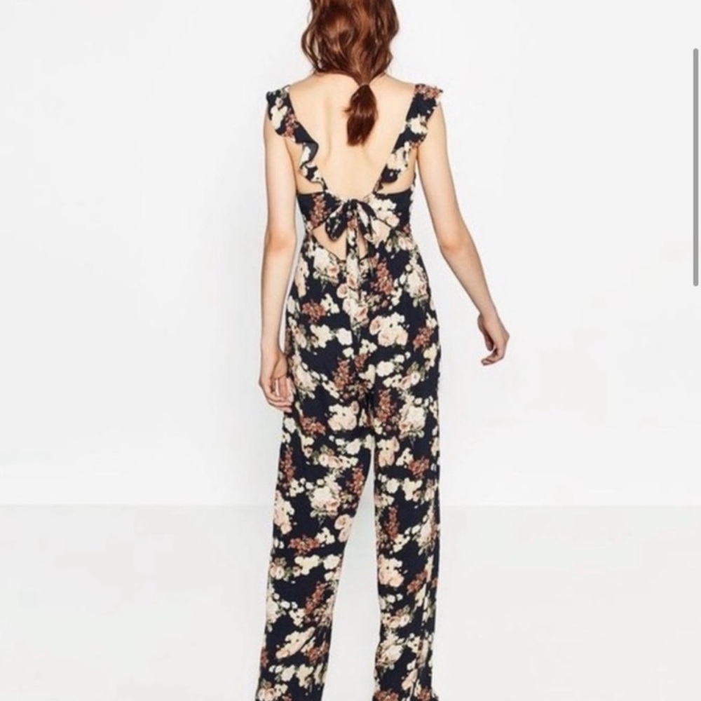 Zara Navy Floral Sleeveless Jumpsuit playsuit Romper Ruffle open tie back a7